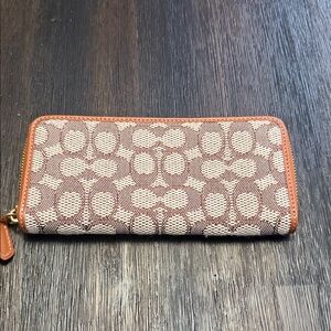 Coach Wallet in Signature Jacquard